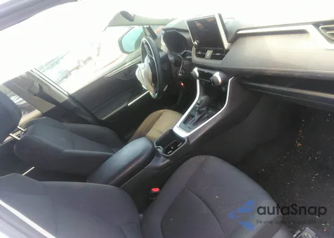 2024 Toyota Rav4 Le z USA, uszkodzony, nr VIN 2T3H1RFV3RW325337